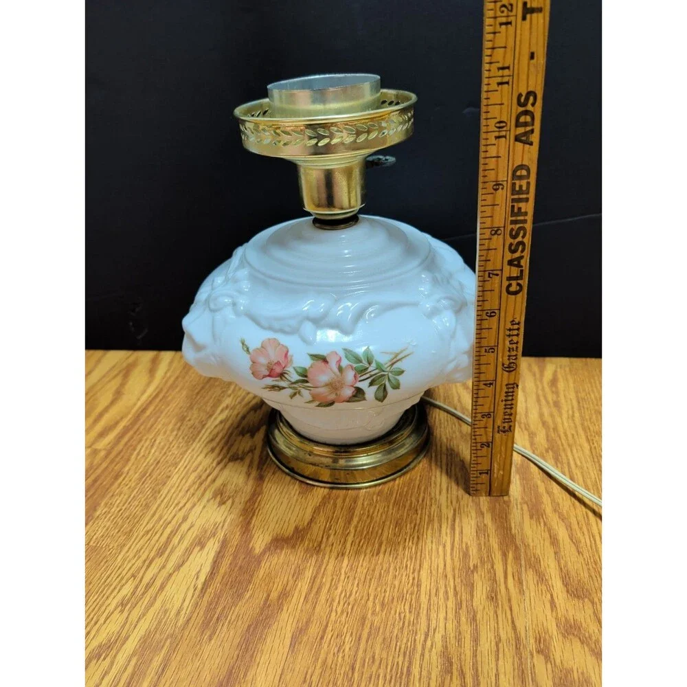 Unbranded vtg milk